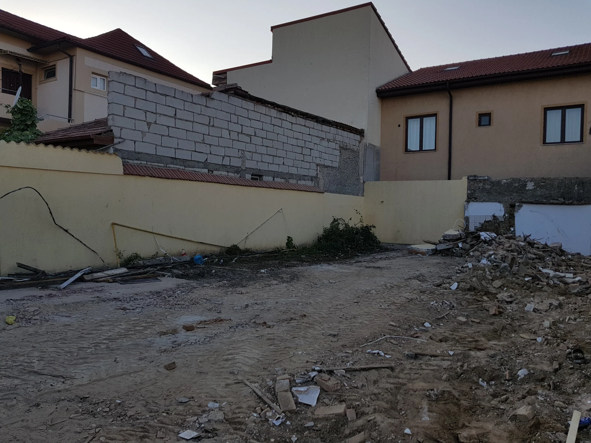 Demolarea — Orice Vis Începe Cu O Dărâmare - foto 2