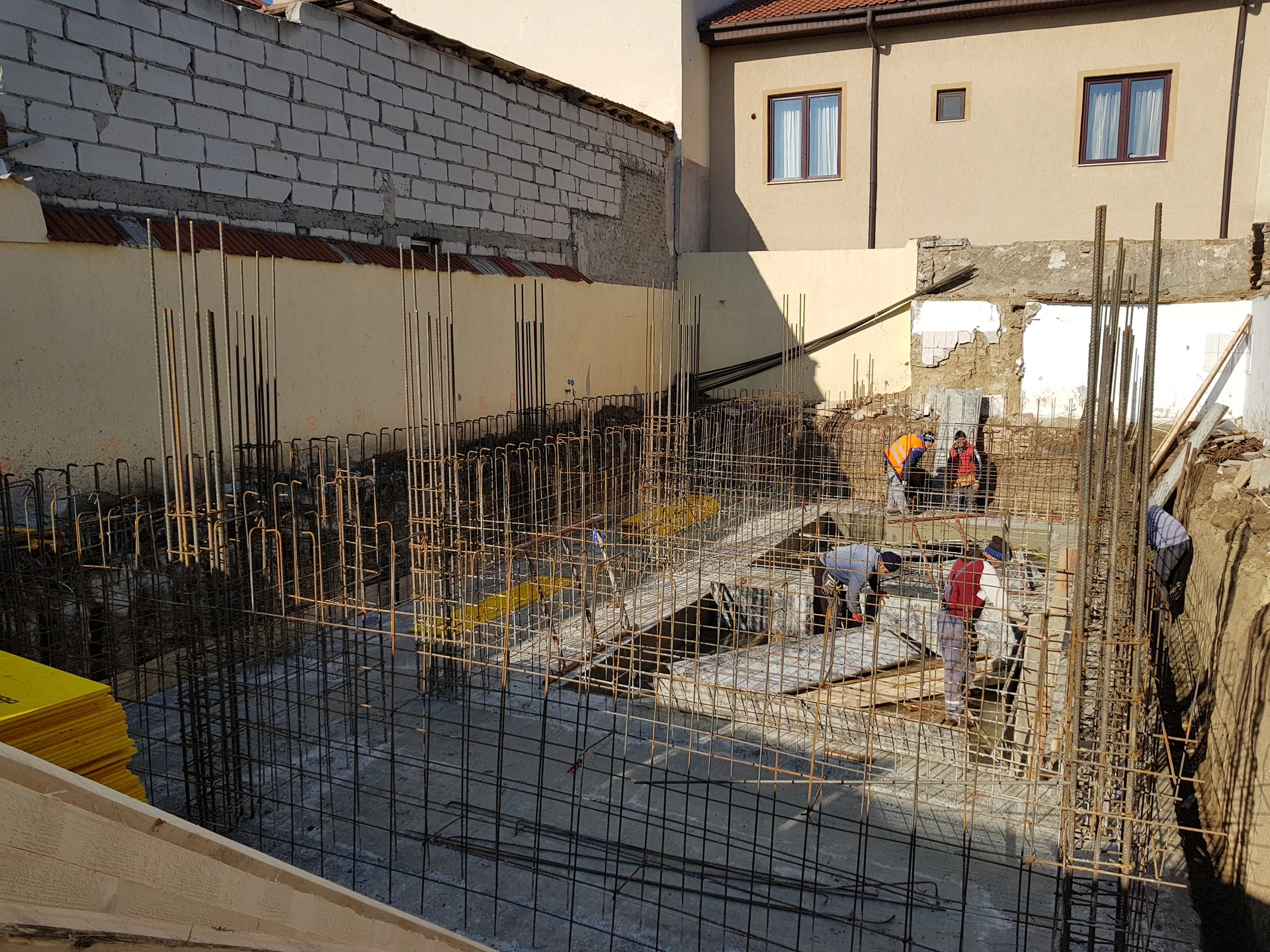 Piloți, Săpătură și Fundația - foto 3